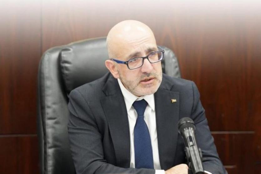 وزير المالية إسطفان سلامة 