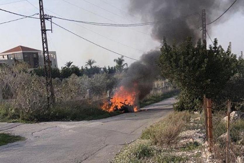 المركبة المستهدفة على أطراف بلدة جويا جنوبي لبنان