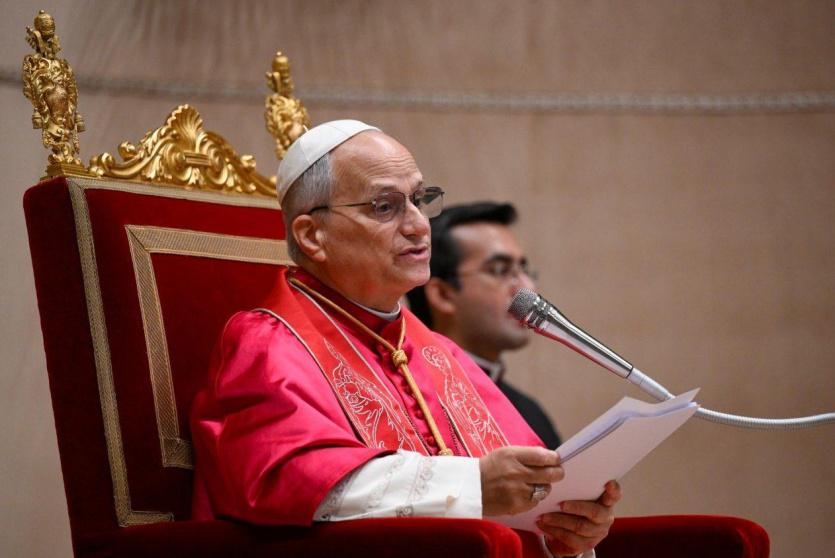 البابا لاون الرابع عشر