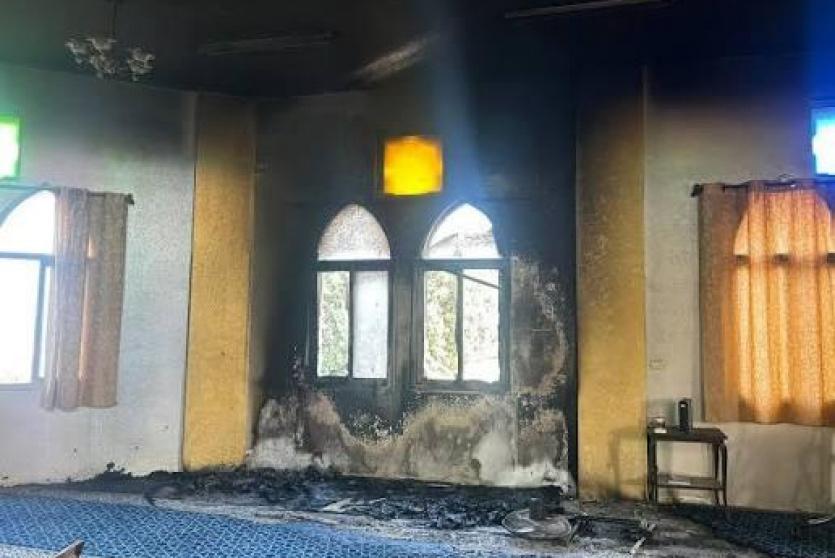 مستوطنون يدمرون محتويات مسجد شرق نابلس