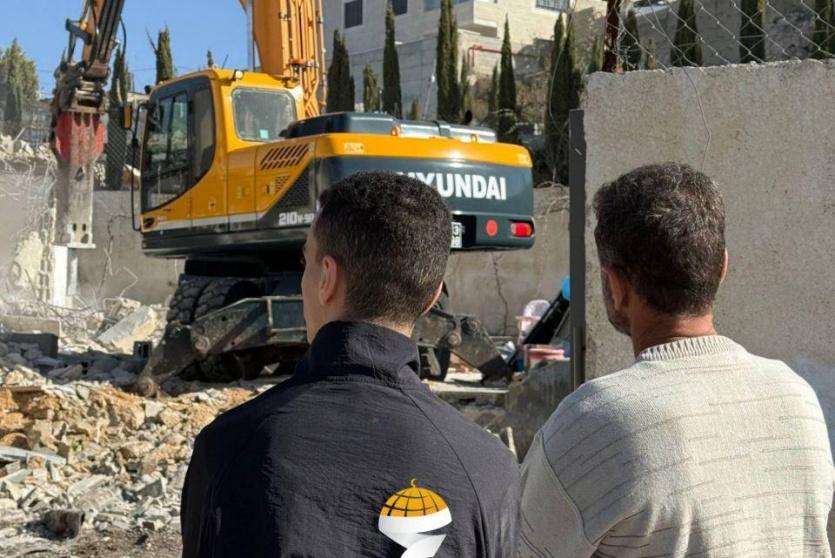 خلال عملية الهدم