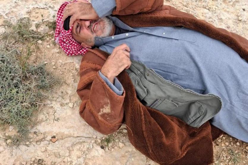 الاحتلال يعتقل مسنا بمسافر يطا جنوب الخليل