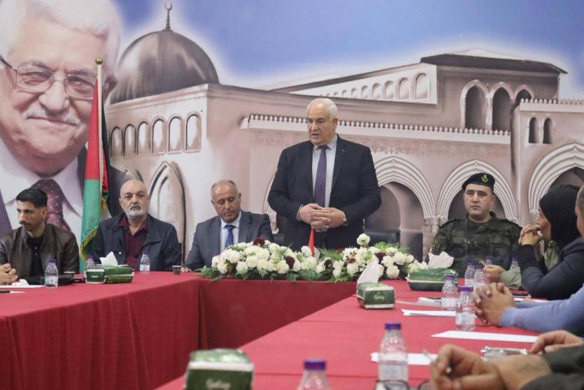 وزير الداخلية يتفقد محافظة جنين ويلتقي المحافظ ويعقد اجتماعاً موسعاً