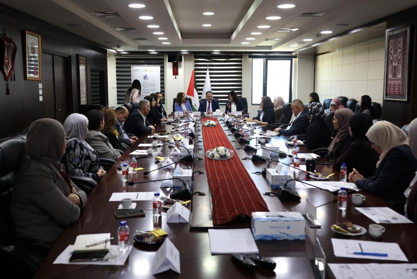 تسليم جائزة 