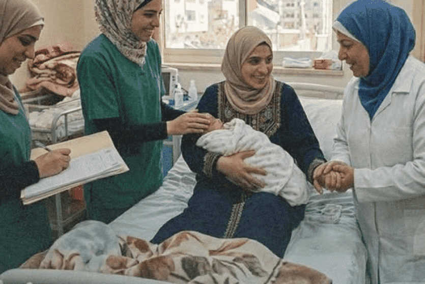 اليوم العالمي للقبالة