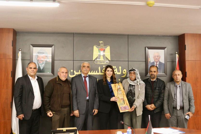 وزارة العمل تعزز صمود المواطنين في قلقيلية وتفتح آفاقاً جديدة للتشغيل والتدريب