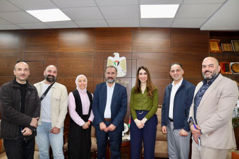 وزيرة العمل تبحث تعزيز تمكين النساء وذوي الإعاقة اقتصادياً مع مؤسسة شركاء في التنمية المستدامة